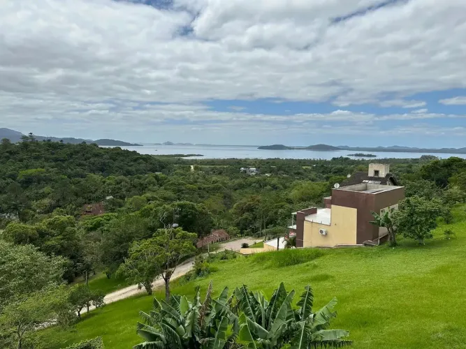 Terreno de condomínio para venda com 600 metros quadrados em Ponta da Pita - Antonina - PR