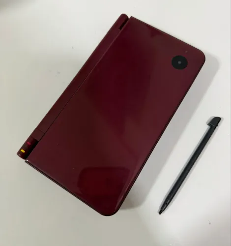 Console Nintendo DSi XL Burgundy (Vinho) Usado Em Excelente Estado