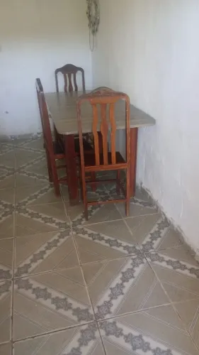 Aluga-se Kitnet no São Jorge R$ 560,00 1 quarto, 1 banheiro, uma área de serviço e cozinh