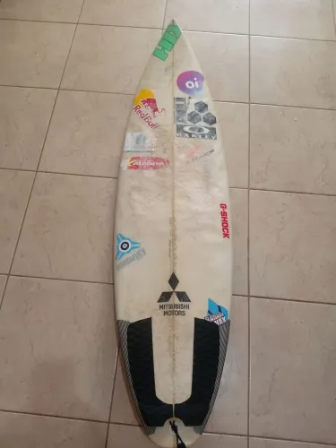 Prancha 6'0 autografada por Adriano de Sousa
