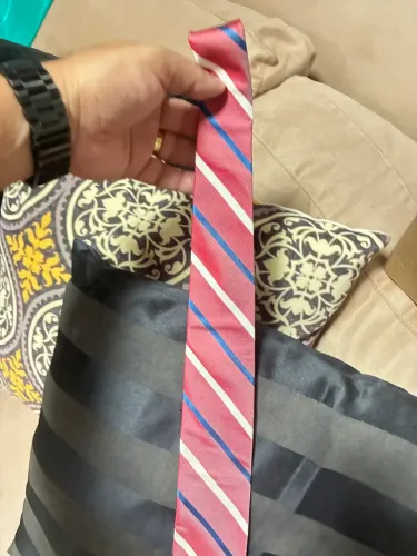 GRAVATA TOMMY HILFIGER LISTRADA | NUNCA USADA