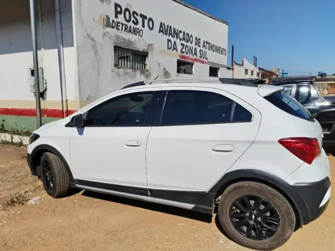 Chevrolet Onix Activ 1.4 8V Flex Mec. 4P 2019