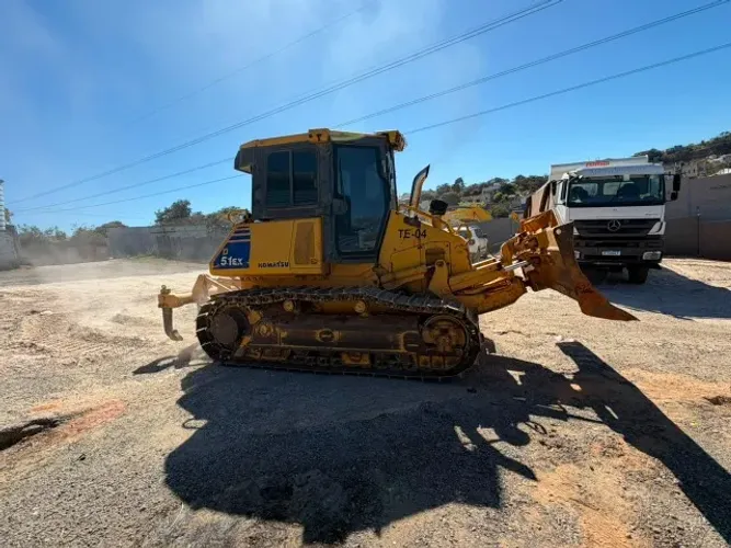 TRATOR DE ESTEIRA KOMATSU D51 EX 2010