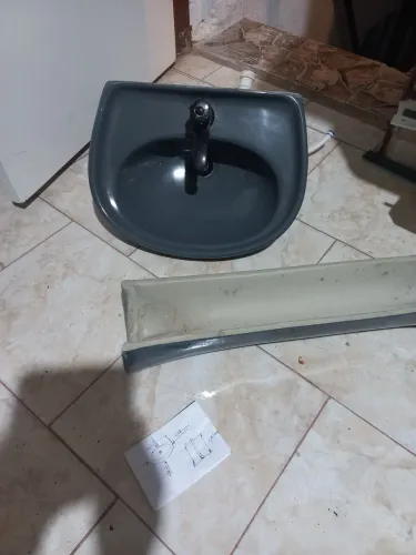 Vaso sanitário com coluna
