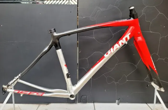 Quadro Giant Defy Alliance Alu Carbon 