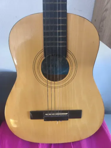 VIOLÃO PEQUENO