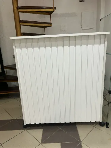 BALCÃO BRANCO C/ GAVETA E DIVISORIAS