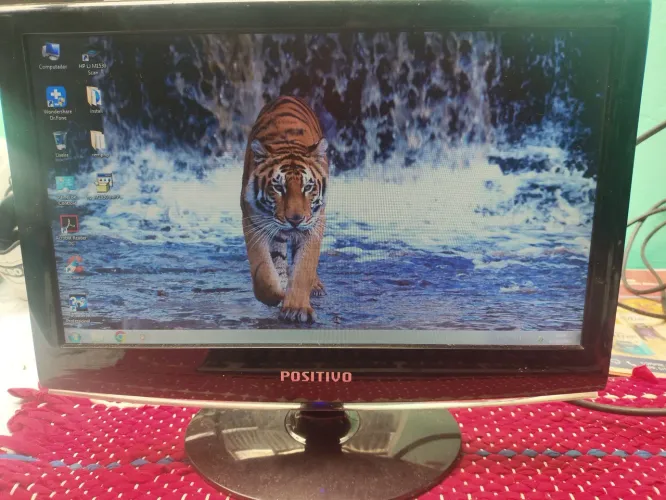 Monitor positivo 15"