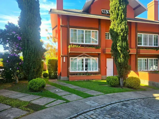 Casa com 4 dormitórios e 2 suítes à venda, 148 m² por R$ 1.280.000 - Iúcas - Teresópolis/R