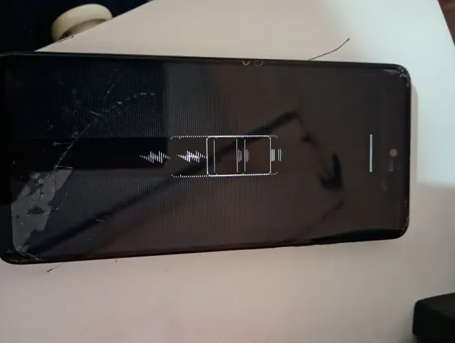 Celular novo quebrado