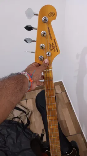Baixo SX Jazz Bass
