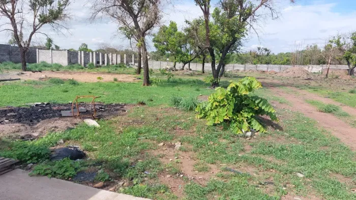 Terreno de chácara no Condomínio VIVENDAS PRIMAVERA já com estrutura de barracãojá