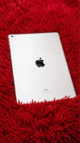 iPad 8 - Muito Conservado