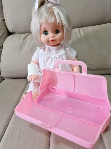 Boneca Bebê Gessinho mais Maleta de Médico Estrela