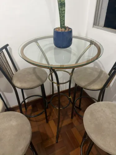 Mesinha de vidro redonda