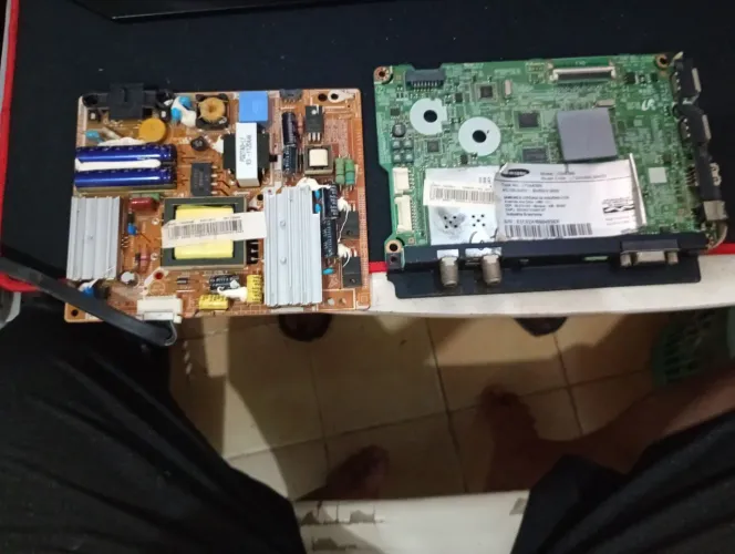 Kit placa de TV fonte Samsung modelo t24A350