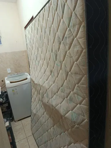 Colchão casal bem conservado 
