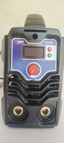 Máquina de Solda Inversora BOXER FLAMA 221