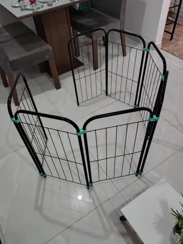 Grade pet 3 metros por 68cm bem conservada