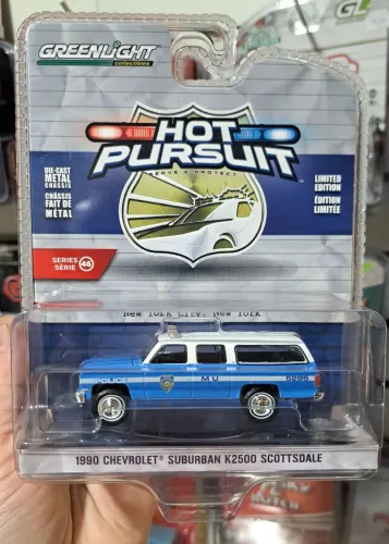 1:64 Miniatura 1990 Chevrolet Suburban K2500 Scottsdale Police Greenlight 8,5 Cm Lacrado