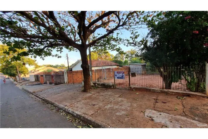 Terreno de 638m² no Centro de Regente Feijó.