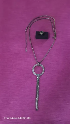 VENDO CONJUNTO DE BIJUTERIAS USADAS