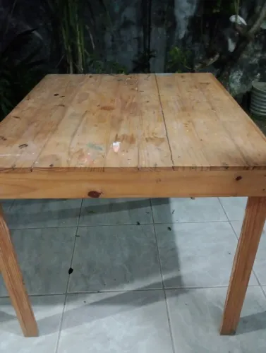 Mesa a venda