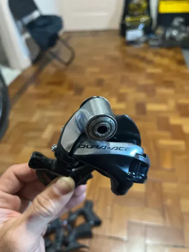 Câmbio traseiro Shimano Dura Ace RD-9000