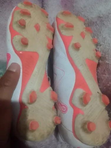 Estou vendendo uma chuteira da puma original n 34