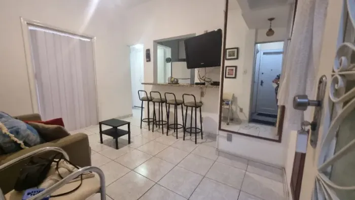 Apartamento à venda em Copacabana, Rio de Janeiro-RJ: 1 quarto, 1 sala, 1 banheiro, 40m². 