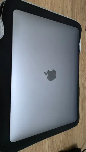 MacBook M1