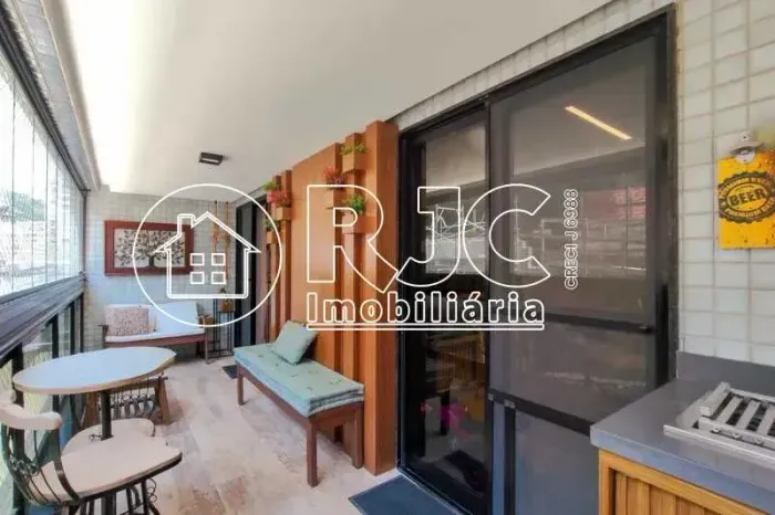 Imóvel para venda possui 134 metros quadrados com 4 quartos em Tijuca - Rio de Janeiro - R