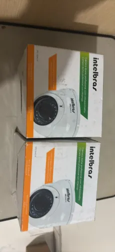 2 câmeras Intelbras novas com infra vermelho