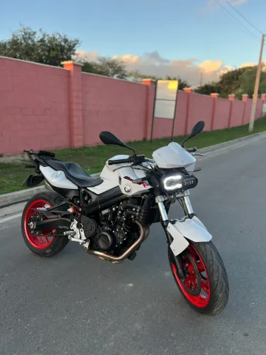 BMW F800R - IMPECÁVEL! 