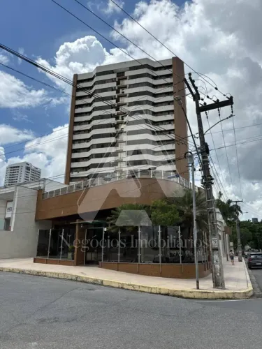 Alugo apartamento com 04 suítes no Edifício Monalisa