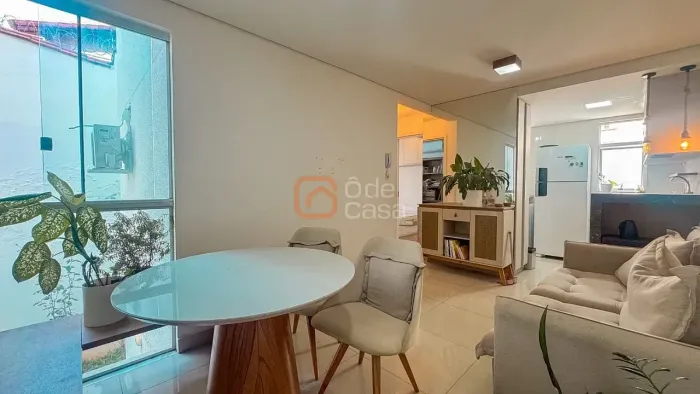 Apartamento com 2 quartos e elevador à venda no Santa Amélia