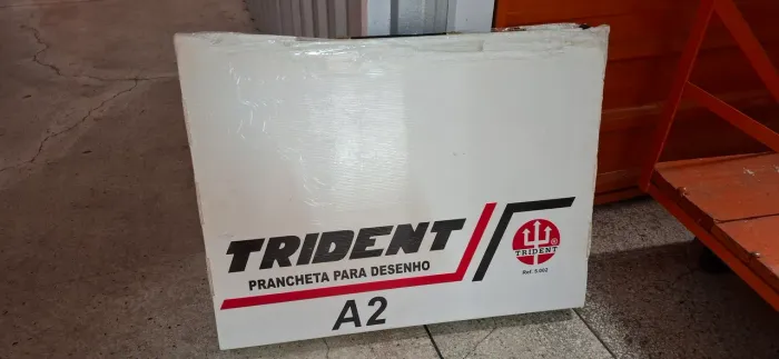 Prancheta Trident A2 Profissional Mod. 5002 com Régua Paralela