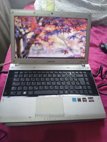 Vende-se um notebook Samsung