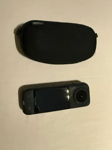 Câmera Insta360 X4