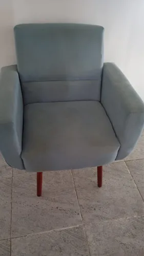 Poltrona semi nova 