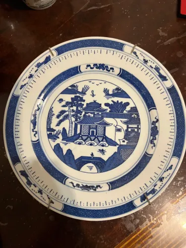 Prato decorativo chinês branco e azul