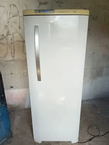Geladeira top fros free funciona perfeitamente fácilito a entrega ZAP *