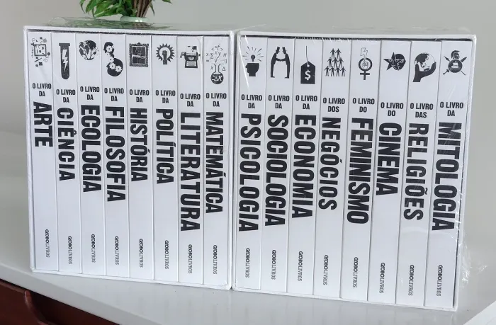 Coleção mundo do conhecimento (produto zerado) embalado no plástico 