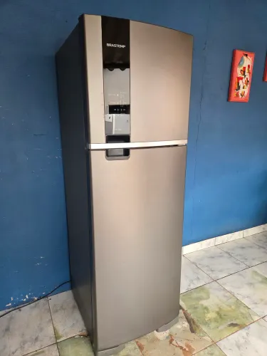 Vendo geladeira Brastemp 