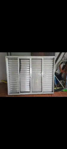 Janela de alumínio 1.50 x1.20 bom estado.