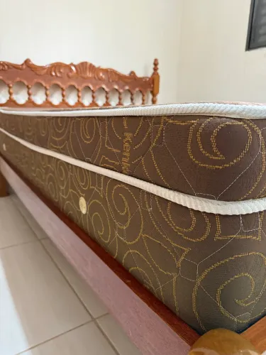Colchão Magnético Queen com Massageador 