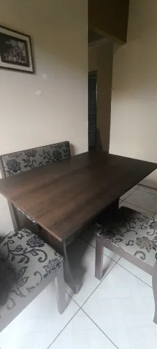 Mesa de Jantar com 2 Cadeiras e Mini Banco - Ótimo estado