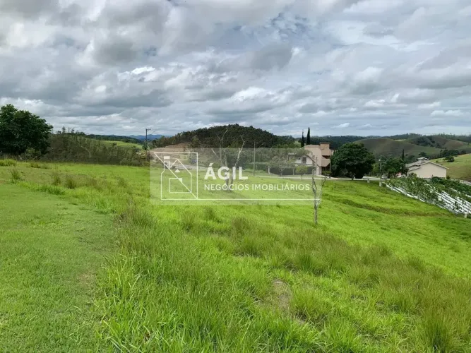 TTTE00346 - Vendo Terreno no Condominio Village Paraibuna 1019 m2