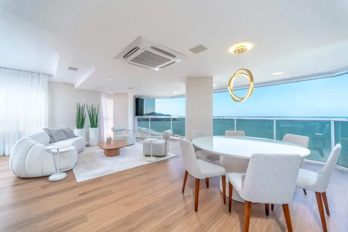 Apartamento frente mar a venda no Ed. Maria Eduarda