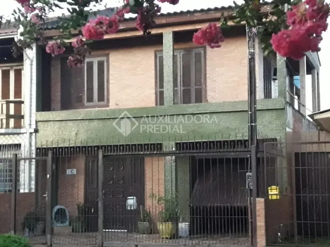 Imóvel com 4 dormitórios